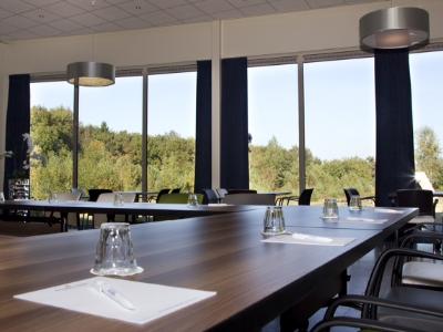 Afbeelding 6 van Fletcher Hotel-Restaurant De Zeegser Duinen gevestigd in de plaats Zeegse in de provincie Drenthe geeft inzicht in de mogelijkheden van de vergaderlocatie.