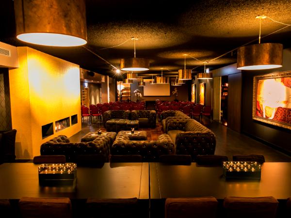 Afbeelding 4 van City Lounge Apeldoorn gevestigd in de plaats Apeldoorn in de provincie Gelderland geeft inzicht in de mogelijkheden van de vergaderlocatie.