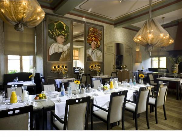Afbeelding 6 van Fletcher Hotel-Restaurant Kasteel Erenstein gevestigd in de plaats Kerkrade in de provincie Limburg geeft inzicht in de mogelijkheden van de vergaderlocatie.