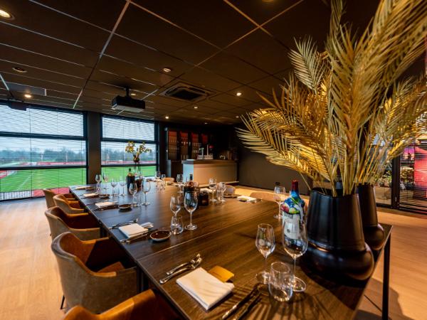Afbeelding 8 van Almere City FC gevestigd in de plaats Almere in de provincie Flevoland geeft inzicht in de mogelijkheden van de vergaderlocatie.