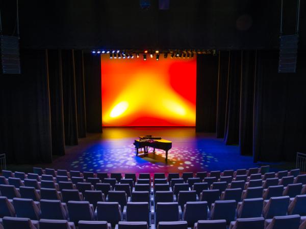 Deze afbeelding van De Maaspoort Theater & Events  gevestigd in de plaats Venlo in de provincie Limburg is de profielfoto van de vergaderlocatie.