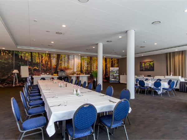 Afbeelding 10 van Fletcher Hotel-Restaurant De Wageningsche Berg gevestigd in de plaats Wageningen in de provincie Gelderland geeft inzicht in de mogelijkheden van de vergaderlocatie.