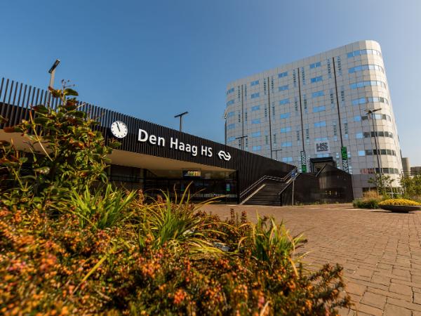 Deze afbeelding van Postillion Hotel & Convention Centre Den Haag  gevestigd in de plaats Den Haag in de provincie Zuid-Holland is de profielfoto van de vergaderlocatie.