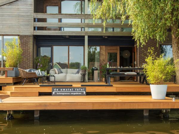 Afbeelding 5 van De Amstel tafel gevestigd in de plaats Ouderkerk aan de Amstel in de provincie Noord-Holland geeft inzicht in de mogelijkheden van de vergaderlocatie.