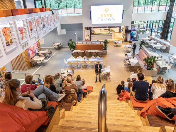Afbeelding 6 van Regionaal Bureau voor Toerisme  Utrechtse Heuvelrug & Vallei gevestigd in de plaats Doorn in de provincie Utrecht geeft inzicht in de mogelijkheden van de meetingdienst.