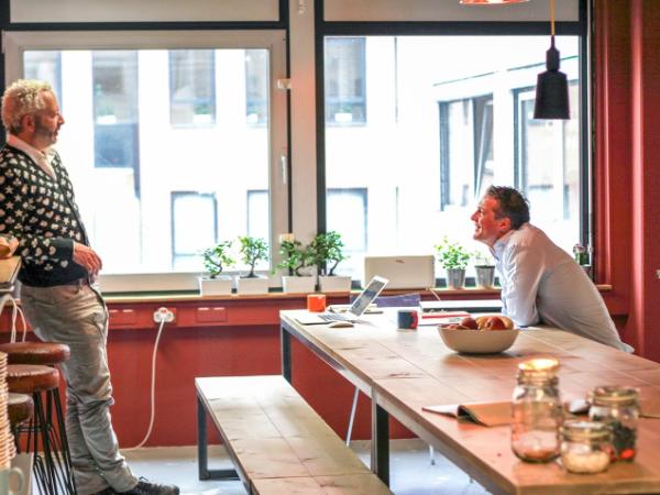 Afbeelding 2 van Strategiefabriek gevestigd in de plaats Amsterdam in de provincie Noord-Holland geeft inzicht in de mogelijkheden van de vergaderlocatie.