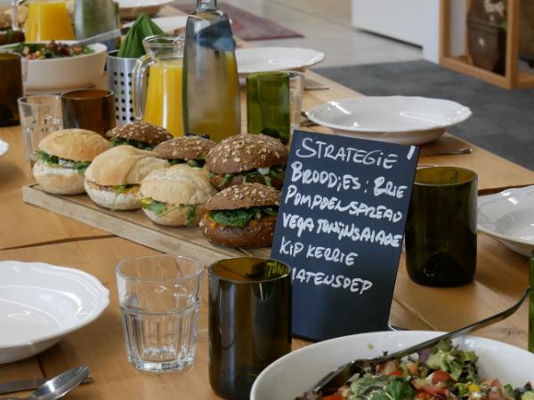 Afbeelding 5 van Strategiefabriek gevestigd in de plaats Amsterdam in de provincie Noord-Holland geeft inzicht in de mogelijkheden van de vergaderlocatie.