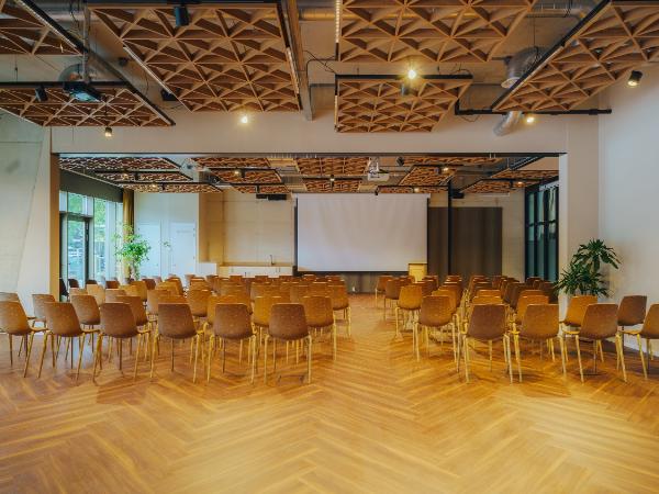 Afbeelding 10 van Four Elements Hotel Amsterdam gevestigd in de plaats Amsterdam in de provincie Noord-Holland geeft inzicht in de mogelijkheden van de vergaderlocatie.